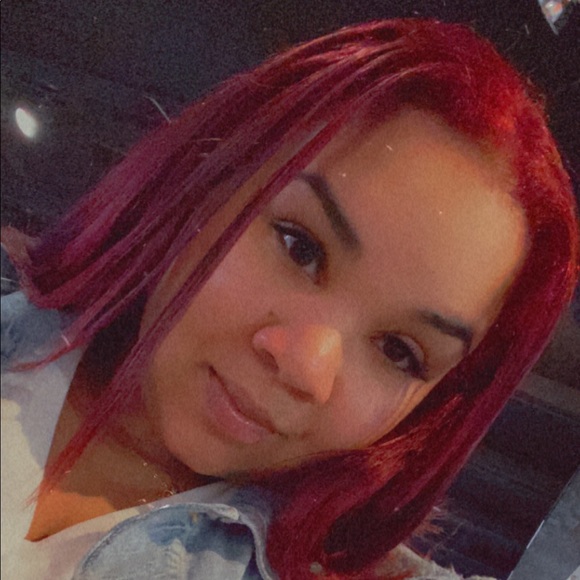 Meet your Posher, Kendra - Picture 1 of 1